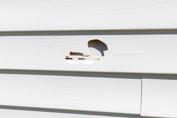 Cost of White Vinyl Siding Repair in Rowlett